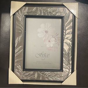 Floral picture frame